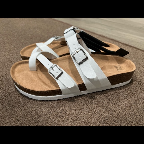 New Sandals - Picture 3 of 4